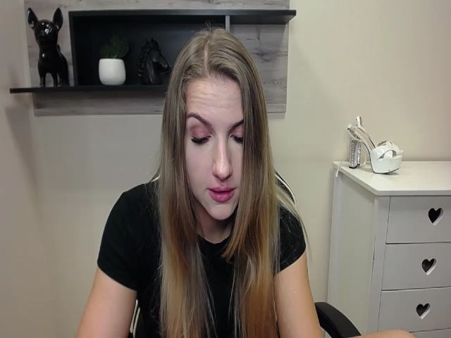 Live sex webcam photo for WILDemilly #256197380