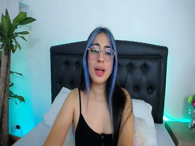 Live sex webcam photo for Mairerf #255084575