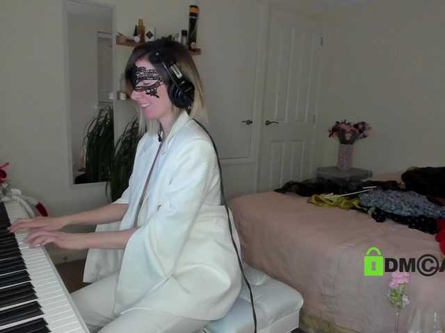 Live sex webcam photo for Naked-Pi #241070177