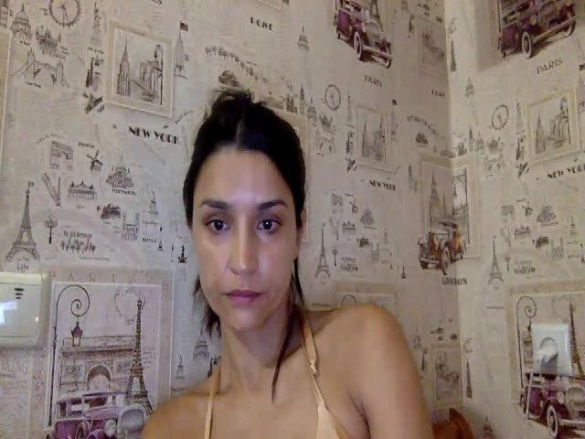 Live sex webcam photo for JolyBoss #258856796