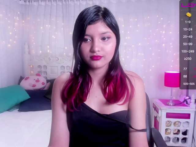 Live sex webcam photo for Shaira-18 #247368315