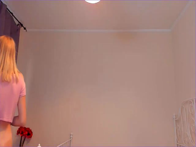 Live sex webcam photo for O1iv1a #252887532