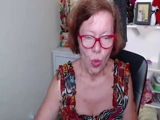 Live sex webcam photo for Adele_69 #264948991