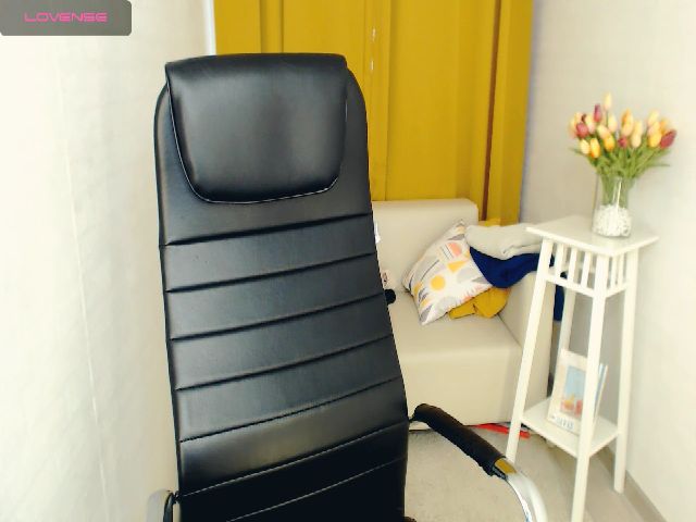 Live sex webcam photo for XJG99 #256815046