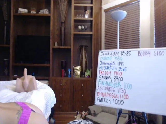 Live sex webcam photo for Autumn_Blonde #255642851