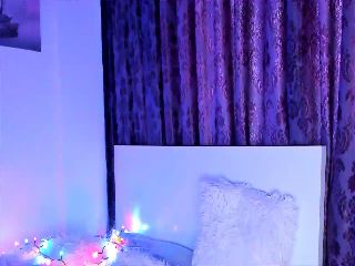 Live sex webcam photo for Lora_Luv #251791906