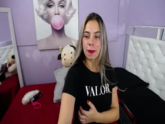 Live sex webcam photo for Martina_ferer #263307581