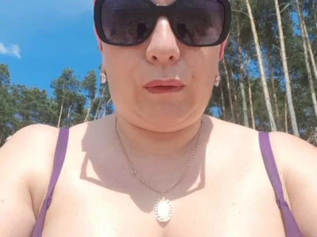 Live sex webcam photo for MiLediLeDi #246275070