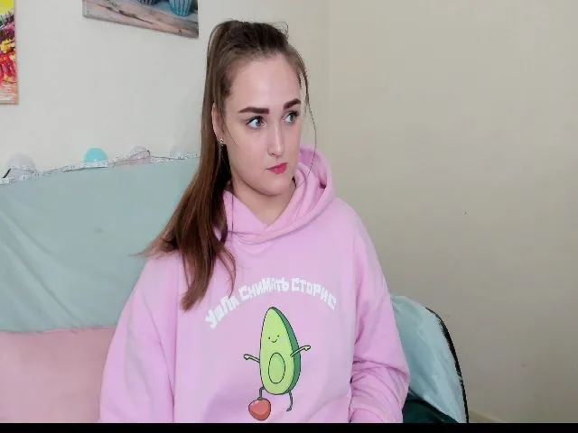 Live sex webcam photo for RubyWalsher #257555881