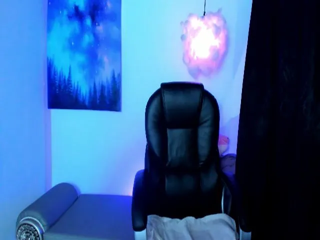 Live sex webcam photo for Angelsiinner #262218247