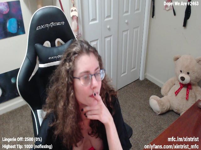 Live sex webcam photo for Xintrist #254725253