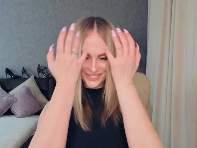 Live sex webcam photo for LibbyNora #241012296