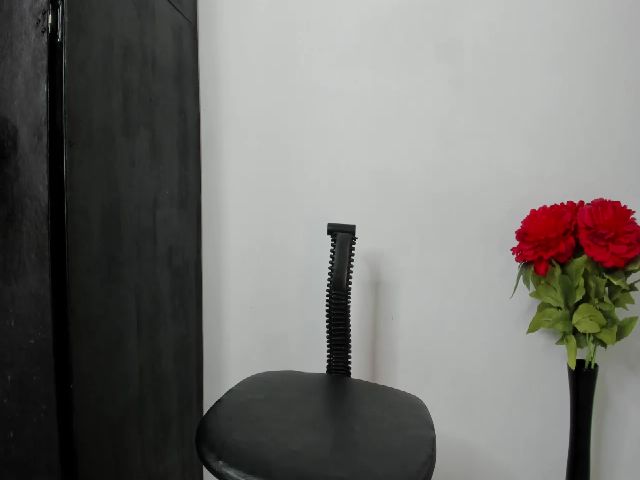 Live sex webcam photo for Juline_smithh #264869894