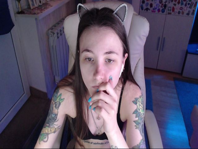 Live sex webcam photo for KeyshaLush #256763415