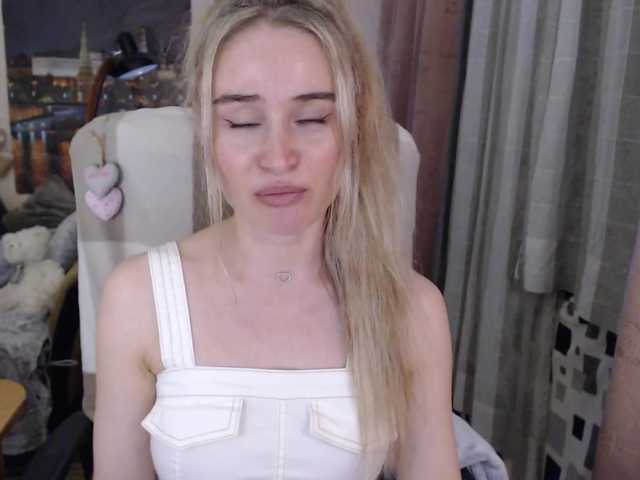 Live sex webcam photo for xyliganka777 #242974197