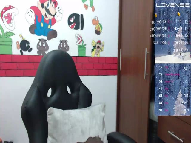 Live sex webcam photo for EmmaScoott #260373401