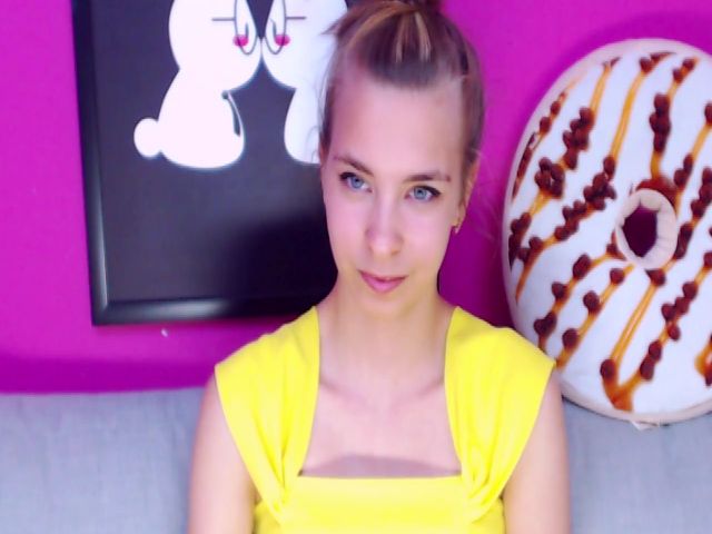 Live sex webcam photo for RossandaShy #254395556