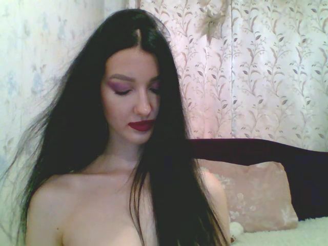 Live sex webcam photo for GirlPlayy #257343493