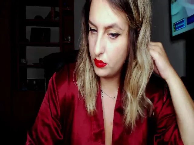 Live sex webcam photo for MistressKiara #253913291