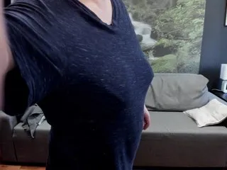 Live sex webcam photo for CoconutLegs #240632611