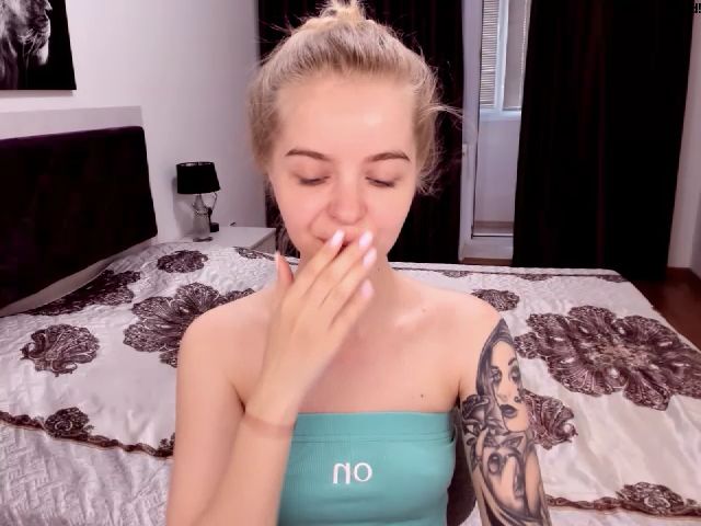 Live sex webcam photo for KellyArdent #255341765