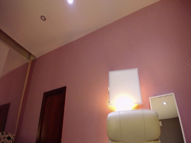 Live sex webcam photo for RaniaVibes #252637565