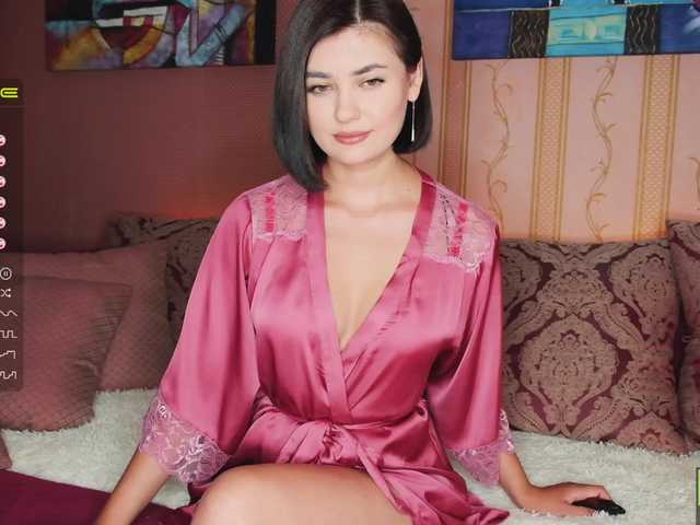 Live sex webcam photo for -alexiswet- #251028317