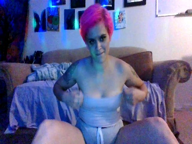 Live sex webcam photo for Potmommy222 #261809511