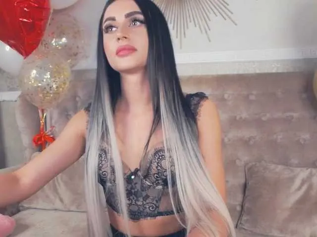 Live sex webcam photo for RebekaMay #241155437