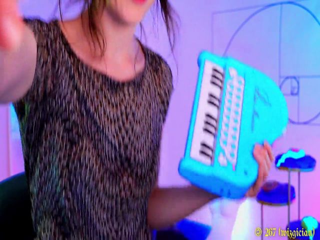 Live sex webcam photo for MinnieMoralia #253581587