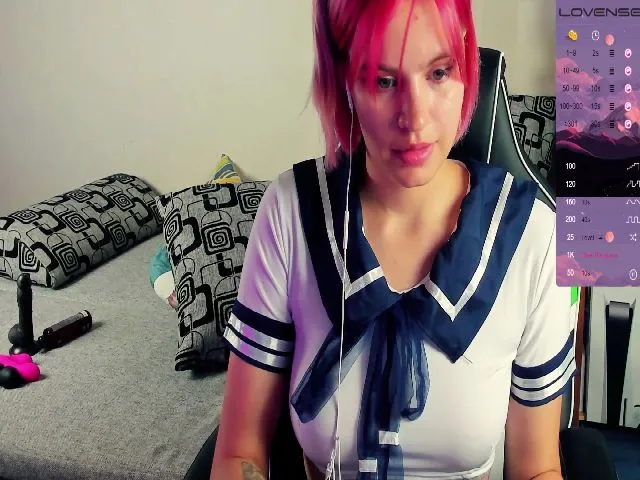 Live sex webcam photo for Sky_Drag0n #259762218