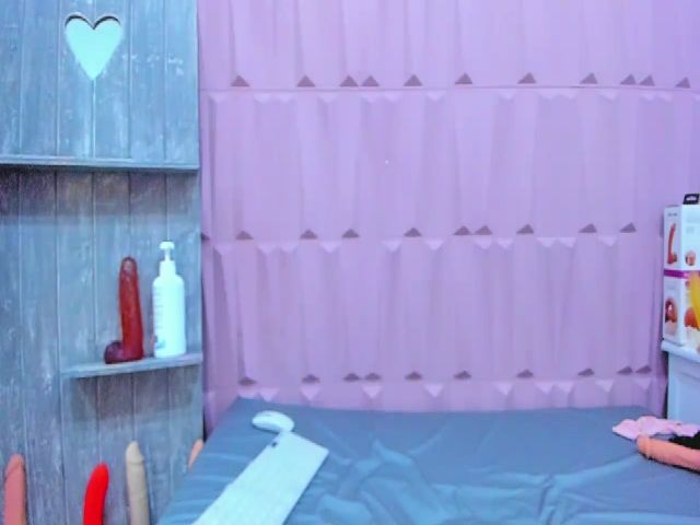 Live sex webcam photo for Cristal_West #257922569