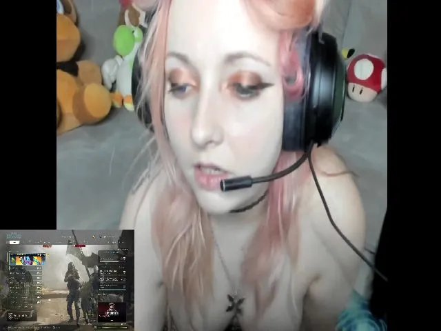 Live sex webcam photo for PrincessBluu #258357944