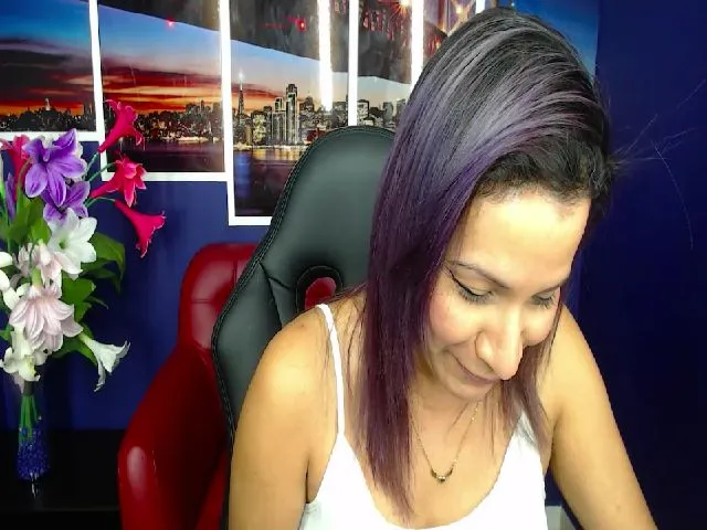 Live sex webcam photo for Infernalsexx #253633480