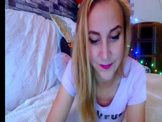 Live sex webcam photo for KitnisEverdin #261043824