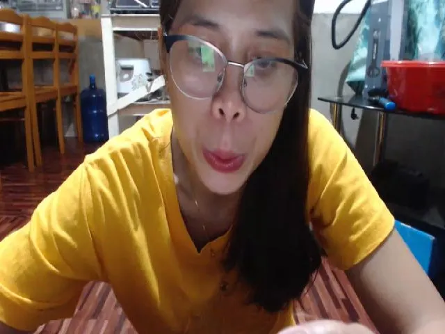 Live sex webcam photo for Beverly_19 #258541162