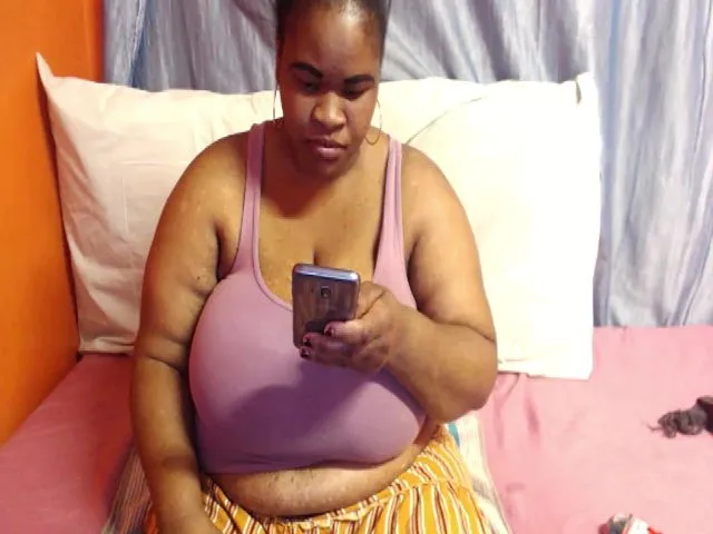 Live sex webcam photo for Sweetnozie #259270801