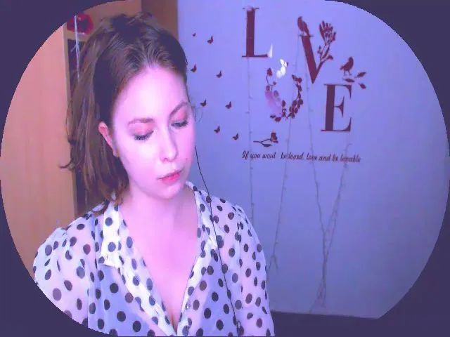 Live sex webcam photo for MollyMey #254254275