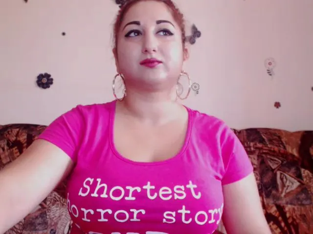 Live sex webcam photo for KinkyMyax #253733009