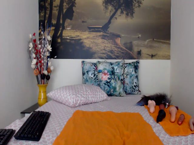 Live sex webcam photo for AikoTailor #287876403