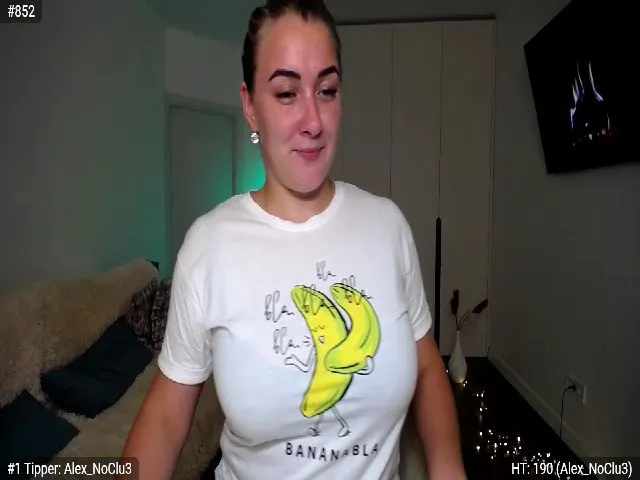 Live sex webcam photo for VickyBaezz #264417526