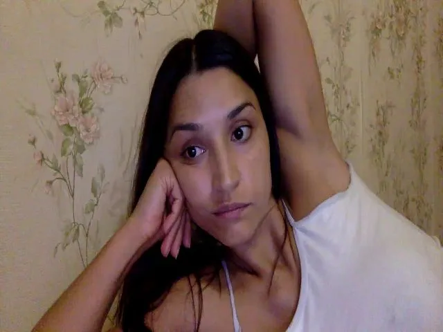 Live sex webcam photo for JolyBoss #258299412