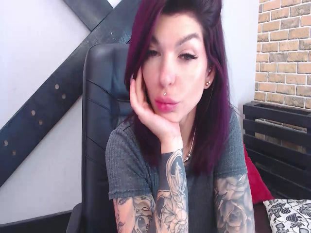 Live sex webcam photo for Lily_jay #253991588