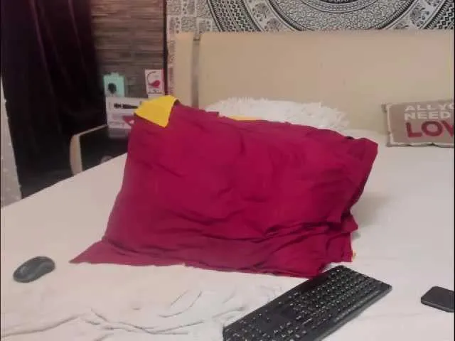 Live sex webcam photo for Hotschocolate #240974296