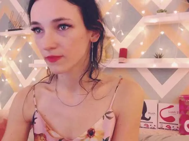 Live sex webcam photo for KariNeal #241073261