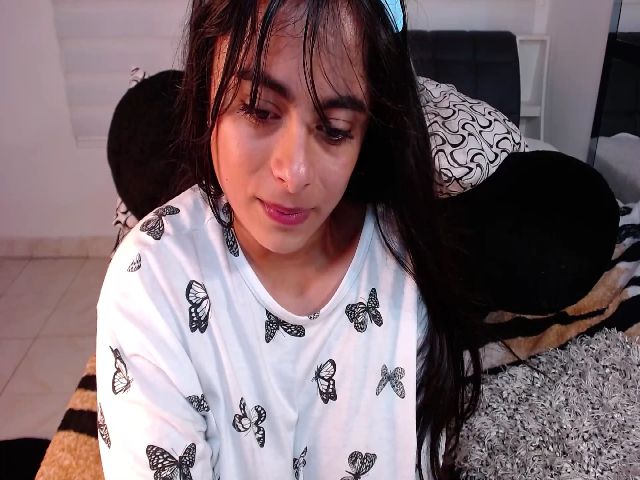 Live sex webcam photo for Evelyn_Evelyn #254569272