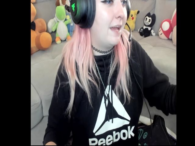 Live sex webcam photo for PrincessBluu #252638450