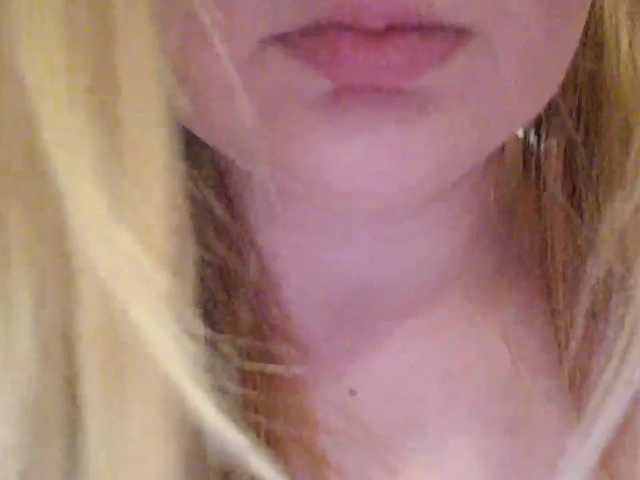 Live sex webcam photo for MeriBoos #240955058