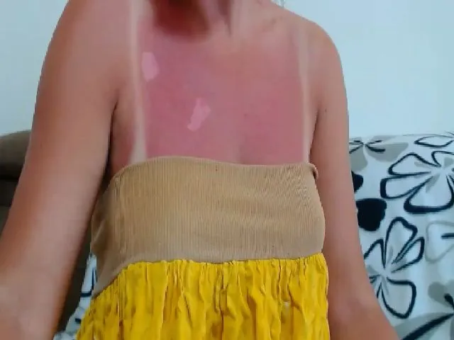 Live sex webcam photo for HotIna #255889588