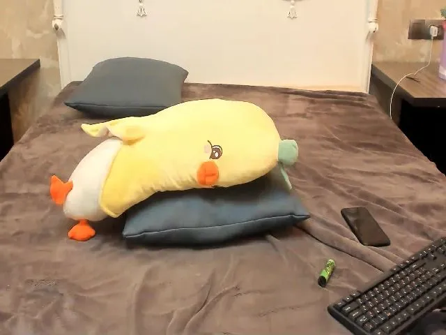 Live sex webcam photo for midzukki_01 #255222505